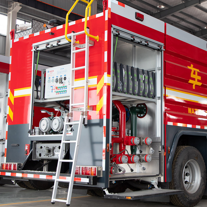 Klappbare Zugangsleiter für Feuerwehrgeräte